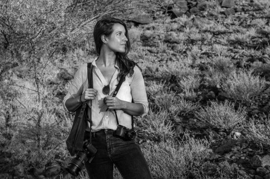 Photojournalist Nichole Sobecki, A08, in the field with her camera