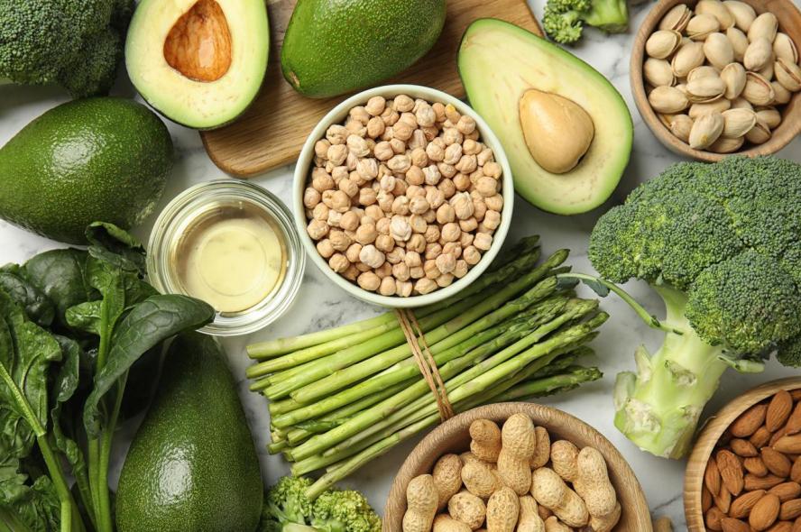 Foods that are high in vitamin E include broccoli, spinach, avocados, plant oils, nuts, and seeds